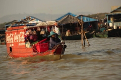 30Jan2015_Tonle Sap lake water people_5320