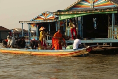30Jan2015_Tonle Sap lake water people_5341