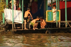 30Jan2015_Tonle Sap lake water people_5359