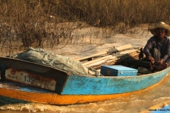 30jan2015_tonle-sap-lake-water-people_5068