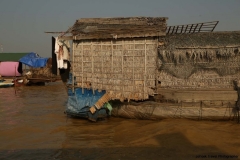 30jan2015_tonle-sap-lake-water-people_5276