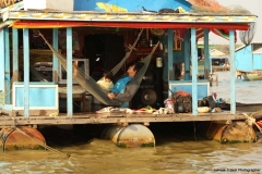 30jan2015_tonle-sap-lake-water-people_5350