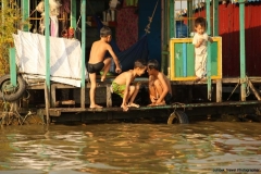 30jan2015_tonle-sap-lake-water-people_5359